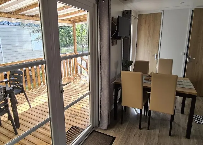 Kemp Mobilhome 2 Ch,1 Salon 40m2 De Charme Dans *** Saint-Julien-en-Born